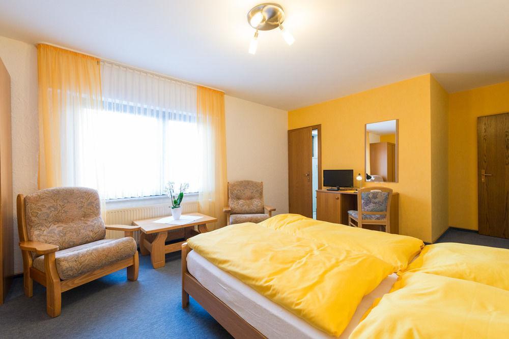 Hotel Altitude Бург-Ройланд Экстерьер фото